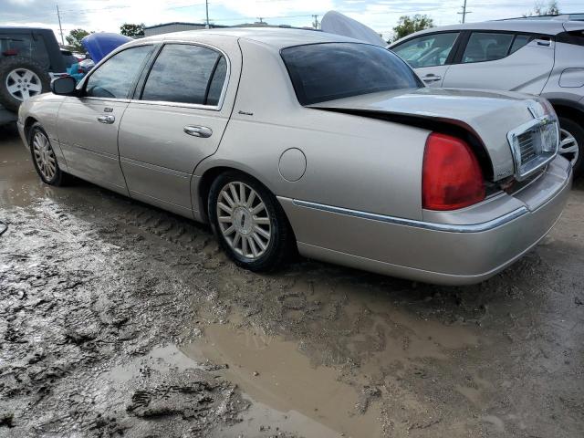 Photo 1 VIN: 1LNHM81W33Y639757 - LINCOLN TOWN CAR E 