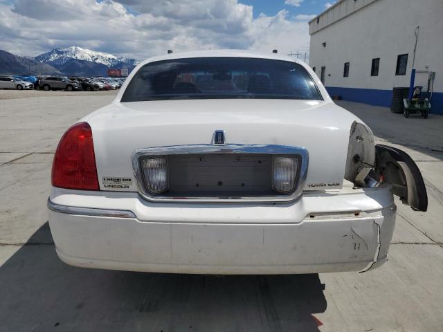 Photo 5 VIN: 1LNHM81W33Y687937 - LINCOLN TOWNCAR 