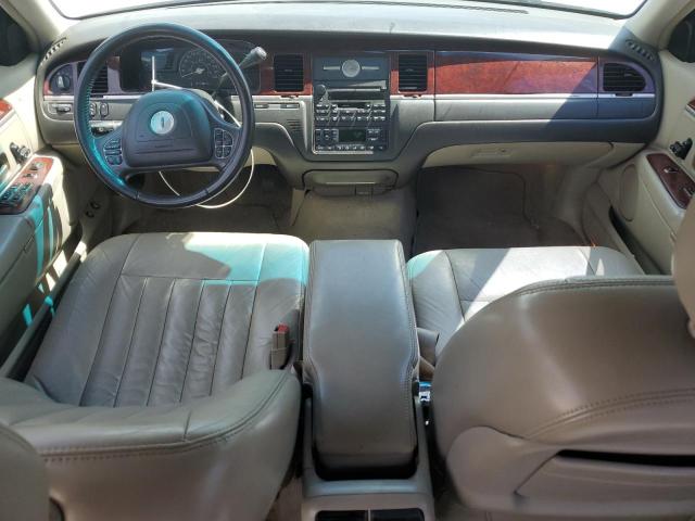 Photo 7 VIN: 1LNHM81W33Y687937 - LINCOLN TOWNCAR 