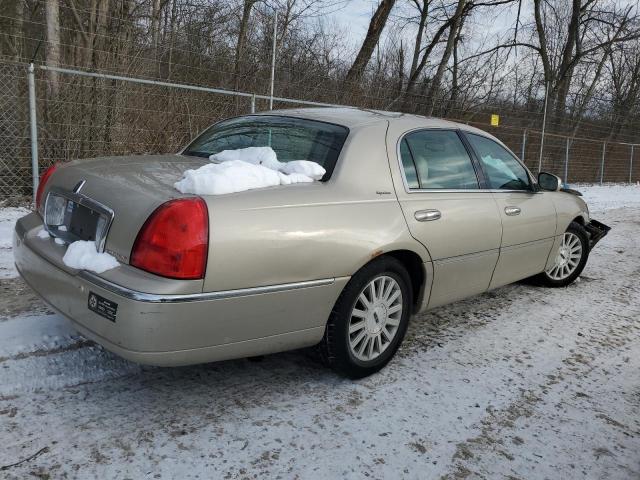 Photo 2 VIN: 1LNHM81W34Y606677 - LINCOLN TOWNCAR 