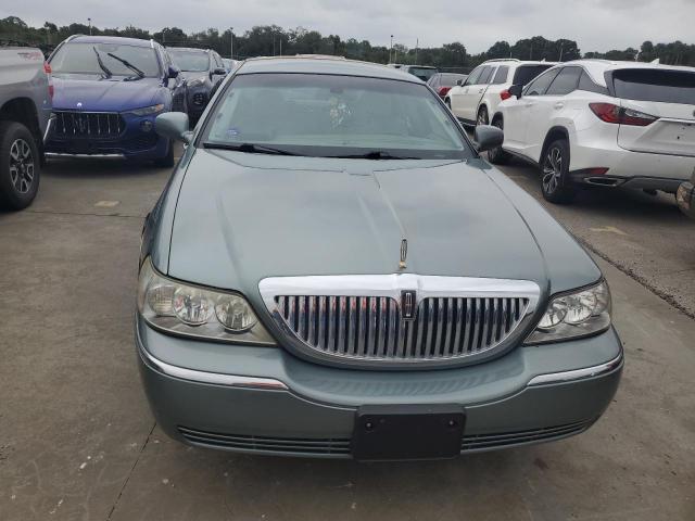 Photo 4 VIN: 1LNHM81W35Y604400 - LINCOLN TOWN CAR S 