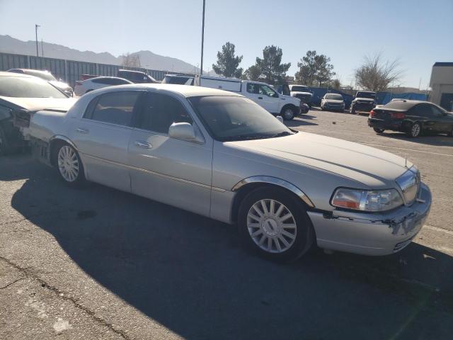 Photo 3 VIN: 1LNHM81W35Y616840 - LINCOLN TOWNCAR 