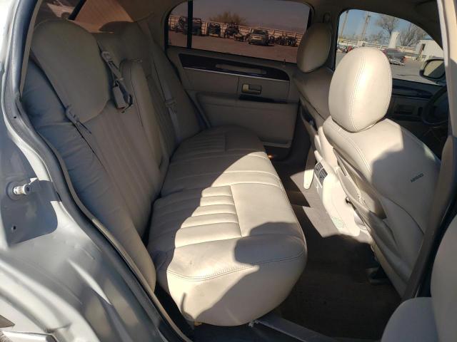 Photo 9 VIN: 1LNHM81W35Y616840 - LINCOLN TOWNCAR 