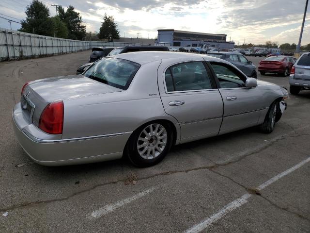 Photo 2 VIN: 1LNHM81W36Y641710 - LINCOLN TOWN CAR S 