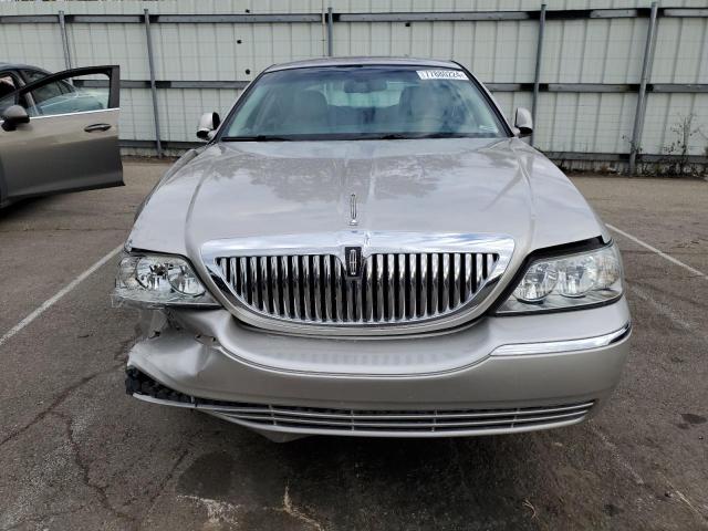 Photo 4 VIN: 1LNHM81W36Y641710 - LINCOLN TOWN CAR S 