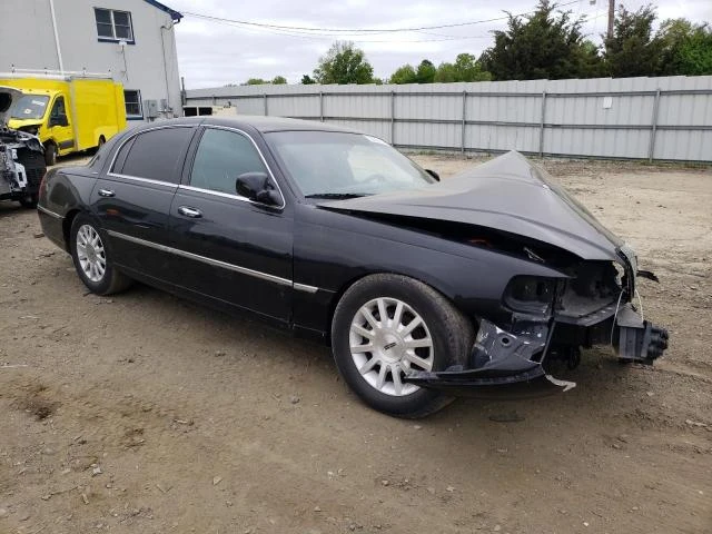 Photo 3 VIN: 1LNHM81W37Y613147 - LINCOLN TOWN CAR S 