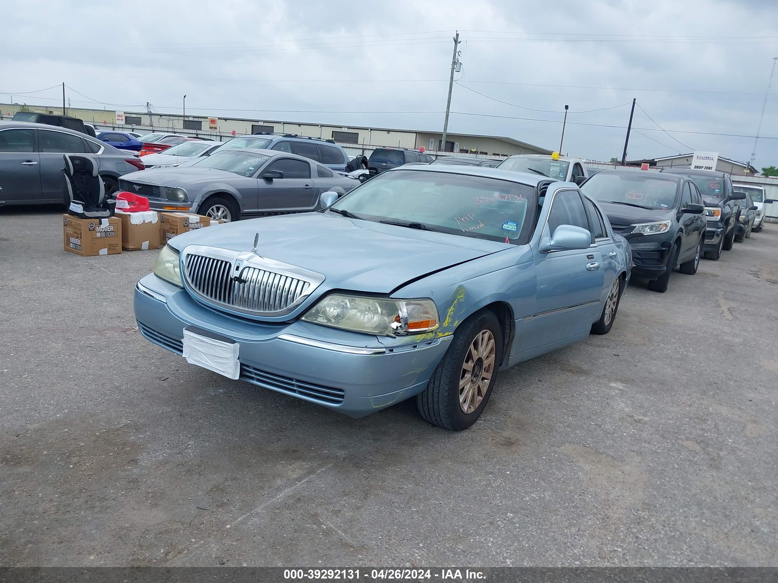 Photo 1 VIN: 1LNHM81W37Y613472 - LINCOLN TOWN CAR 