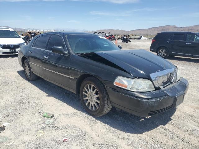 Photo 3 VIN: 1LNHM81W37Y631437 - LINCOLN TOWNCAR 