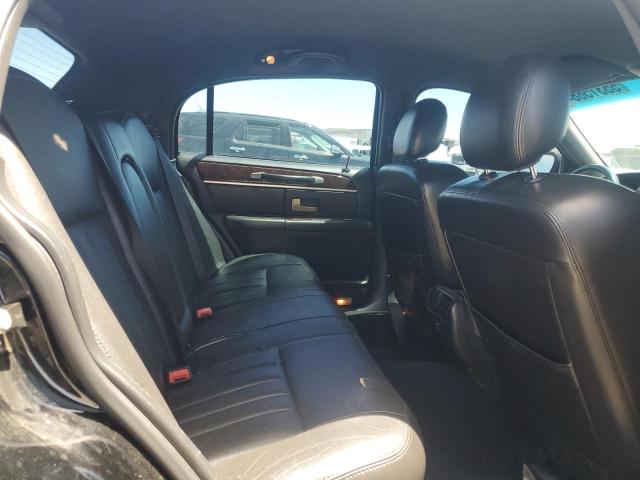 Photo 9 VIN: 1LNHM81W37Y631437 - LINCOLN TOWNCAR 