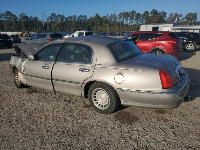 Photo 1 VIN: 1LNHM81W3YY936535 - LINCOLN TOWN CAR E 