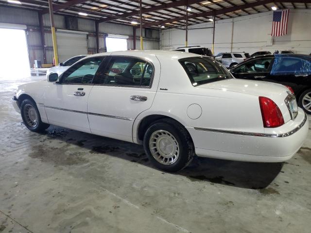 Photo 1 VIN: 1LNHM81W41Y680167 - LINCOLN TOWN CAR E 