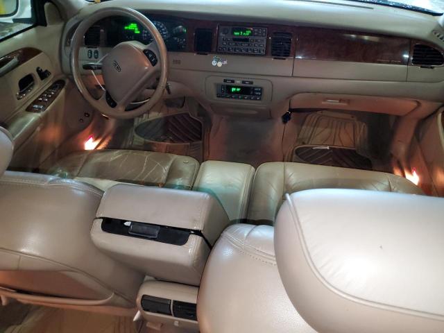 Photo 7 VIN: 1LNHM81W41Y680167 - LINCOLN TOWN CAR E 