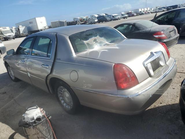 Photo 1 VIN: 1LNHM81W42Y658364 - LINCOLN TOWN CAR E 