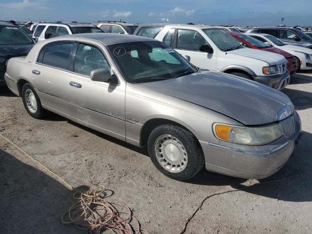 Photo 3 VIN: 1LNHM81W42Y658364 - LINCOLN TOWN CAR E 