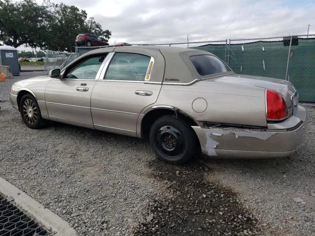 Photo 1 VIN: 1LNHM81W43Y678552 - LINCOLN TOWN CAR E 