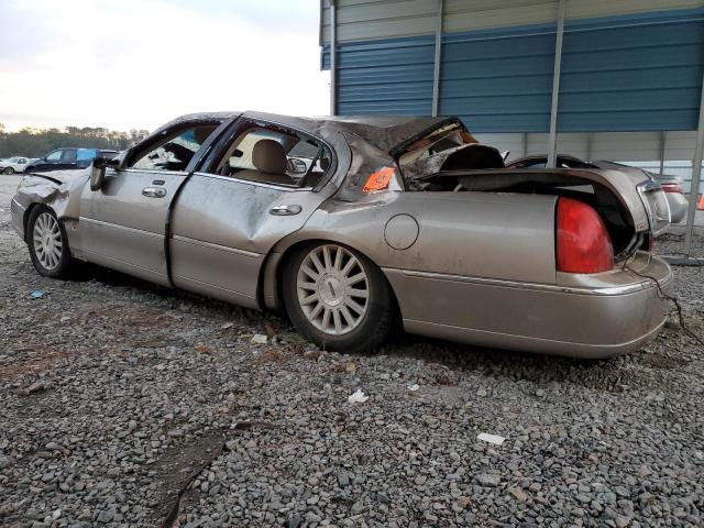 Photo 1 VIN: 1LNHM81W43Y692936 - LINCOLN TOWN CAR E 