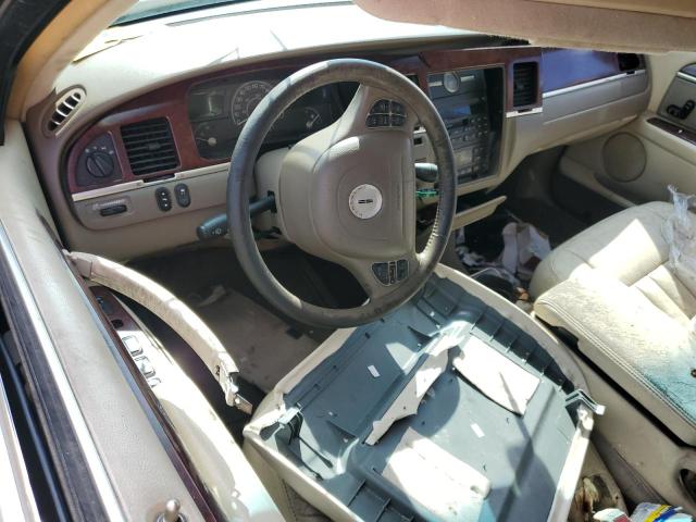 Photo 7 VIN: 1LNHM81W43Y704017 - LINCOLN TOWN CAR E 