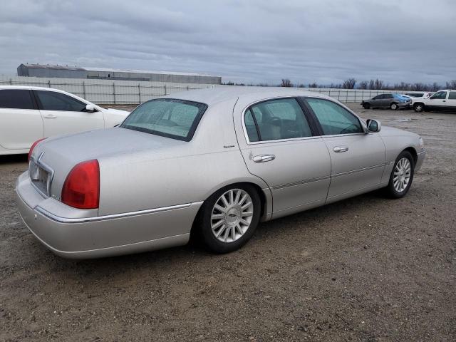 Photo 2 VIN: 1LNHM81W44Y667553 - LINCOLN TOWNCAR 