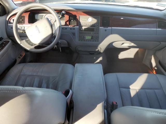 Photo 7 VIN: 1LNHM81W45Y635350 - LINCOLN TOWN CAR S 