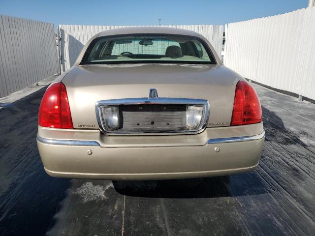 Photo 5 VIN: 1LNHM81W45Y658515 - LINCOLN TOWN CAR S 