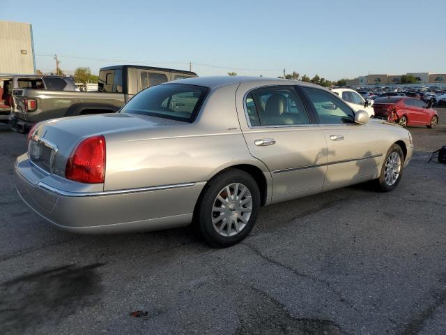 Photo 2 VIN: 1LNHM81W46Y631719 - LINCOLN TOWNCAR 