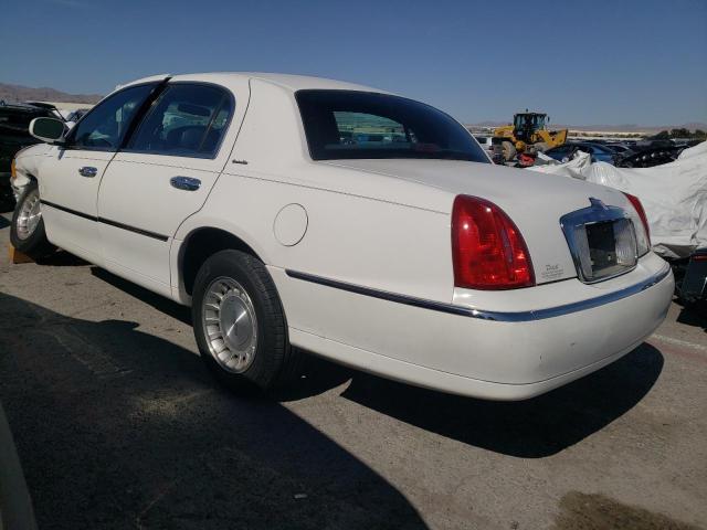 Photo 1 VIN: 1LNHM81W4XY635870 - LINCOLN TOWNCAR 