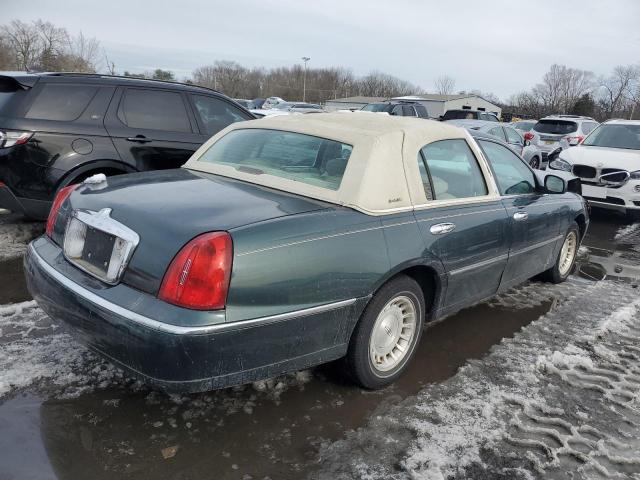 Photo 2 VIN: 1LNHM81W4XY668982 - LINCOLN TOWNCAR 