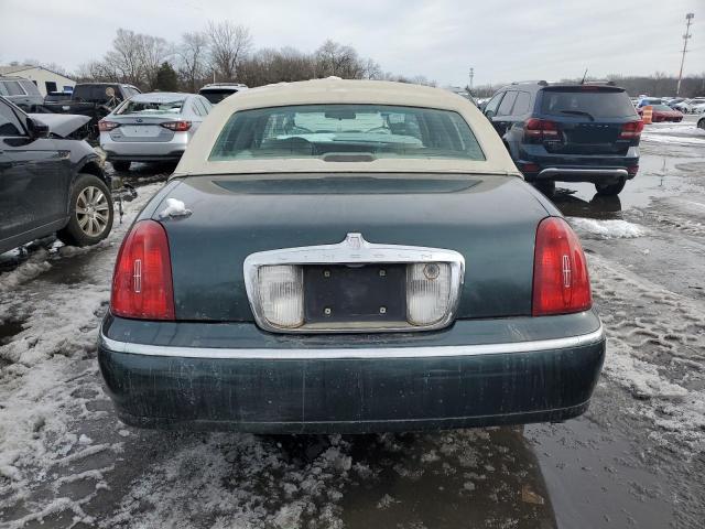 Photo 5 VIN: 1LNHM81W4XY668982 - LINCOLN TOWNCAR 