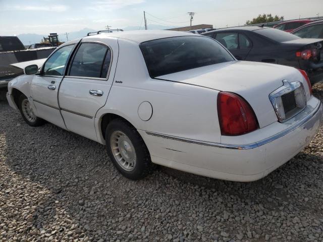 Photo 1 VIN: 1LNHM81W4XY717680 - LINCOLN TOWN CAR E 