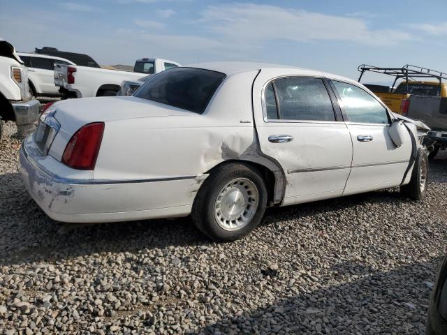 Photo 2 VIN: 1LNHM81W4XY717680 - LINCOLN TOWN CAR E 