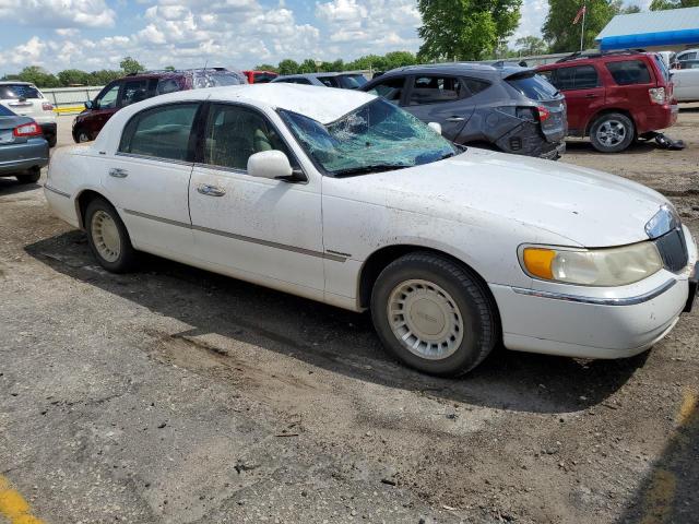 Photo 3 VIN: 1LNHM81W4YY821717 - LINCOLN TOWNCAR 