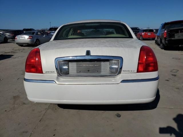 Photo 5 VIN: 1LNHM81W53Y630266 - LINCOLN TOWN CAR E 