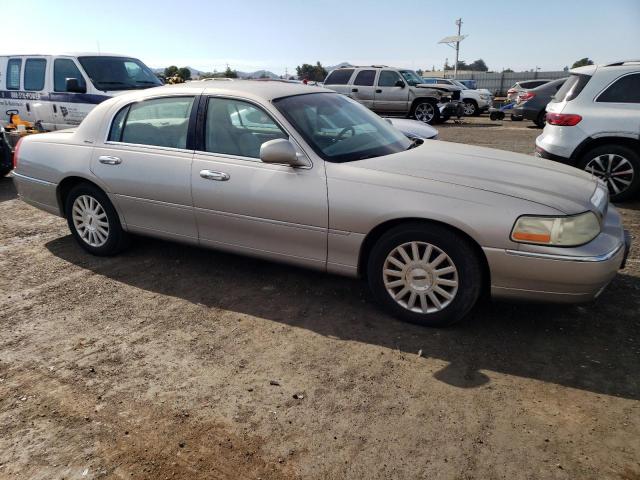 Photo 3 VIN: 1LNHM81W53Y699894 - LINCOLN TOWN CAR E 