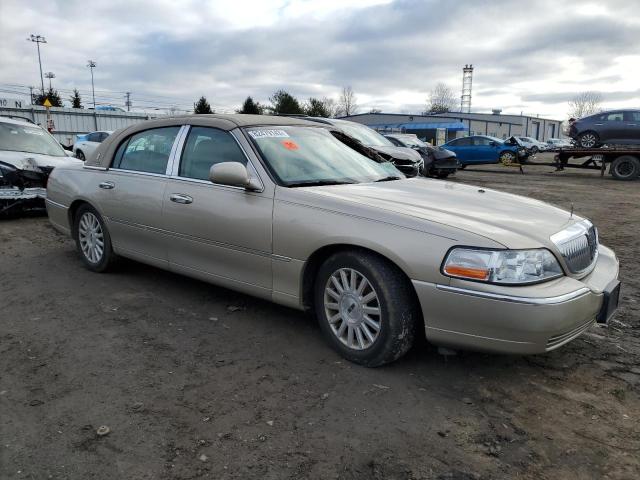 Photo 3 VIN: 1LNHM81W54Y625490 - LINCOLN TOWNCAR 