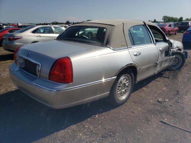 Photo 2 VIN: 1LNHM81W54Y626929 - LINCOLN TOWN CAR E 