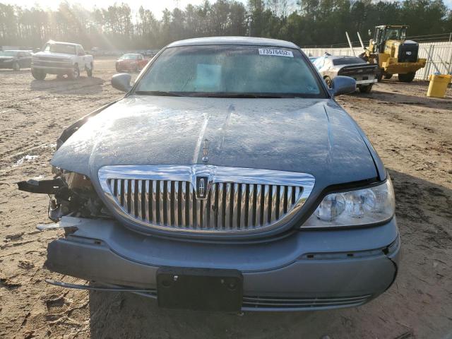 Photo 4 VIN: 1LNHM81W54Y644928 - LINCOLN TOWN CAR E 