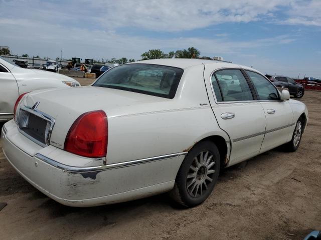 Photo 2 VIN: 1LNHM81W55Y613549 - LINCOLN TOWNCAR 