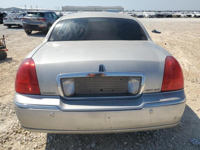 Photo 5 VIN: 1LNHM81W55Y645921 - LINCOLN TOWN CAR S 