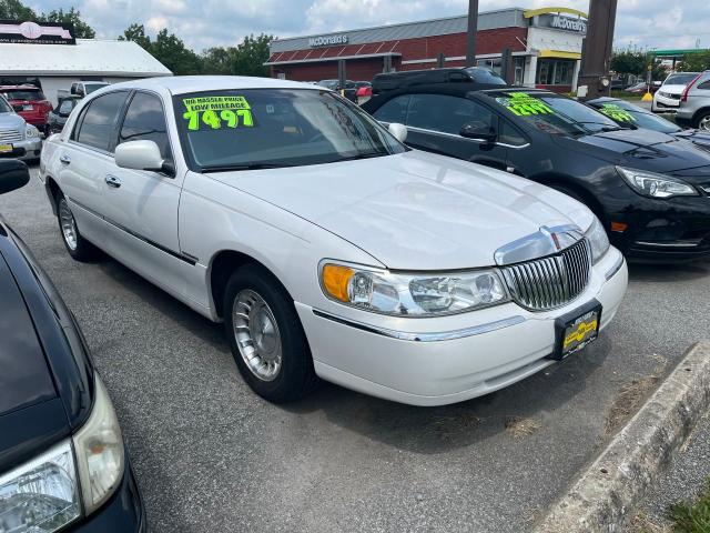 Photo 0 VIN: 1LNHM81W5XY679473 - LINCOLN TOWN CAR E 