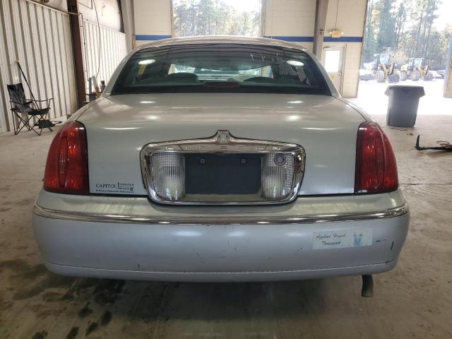 Photo 5 VIN: 1LNHM81W61Y648109 - LINCOLN TOWN CAR E 