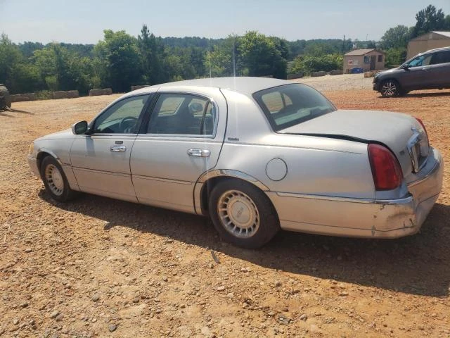 Photo 1 VIN: 1LNHM81W61Y672605 - LINCOLN TOWN CAR E 