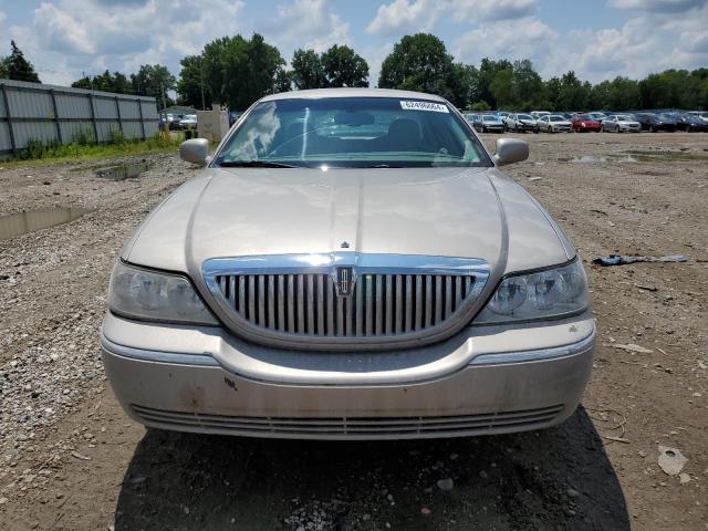 Photo 4 VIN: 1LNHM81W63Y624735 - LINCOLN TOWNCAR 