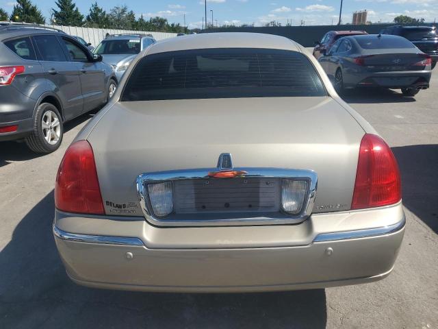 Photo 5 VIN: 1LNHM81W64Y663634 - LINCOLN TOWN CAR E 