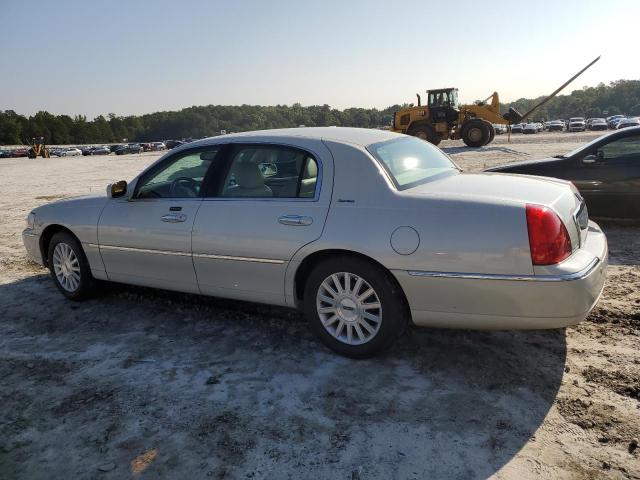 Photo 1 VIN: 1LNHM81W64Y677890 - LINCOLN TOWN CAR E 