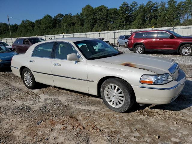 Photo 3 VIN: 1LNHM81W64Y677890 - LINCOLN TOWN CAR E 