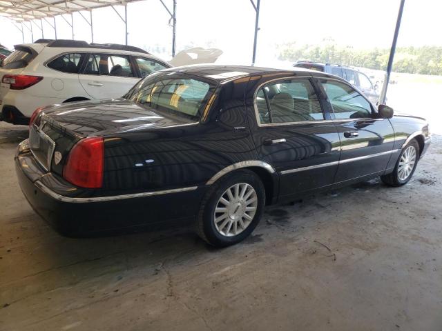 Photo 2 VIN: 1LNHM81W64Y682748 - LINCOLN TOWN CAR E 