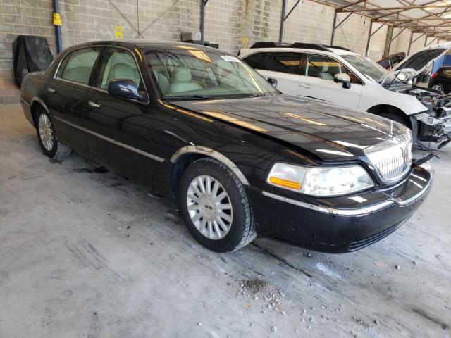 Photo 3 VIN: 1LNHM81W64Y682748 - LINCOLN TOWN CAR E 