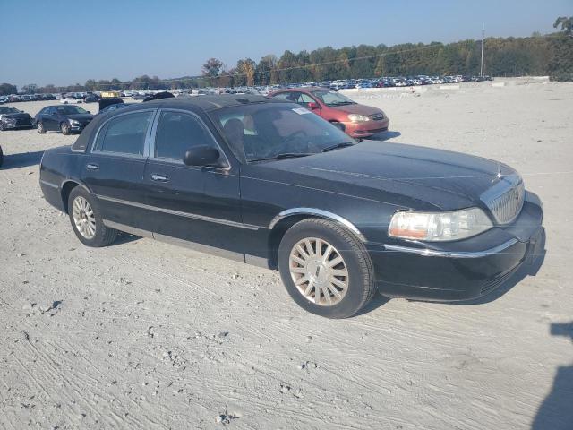 Photo 3 VIN: 1LNHM81W64Y688534 - LINCOLN TOWN CAR E 