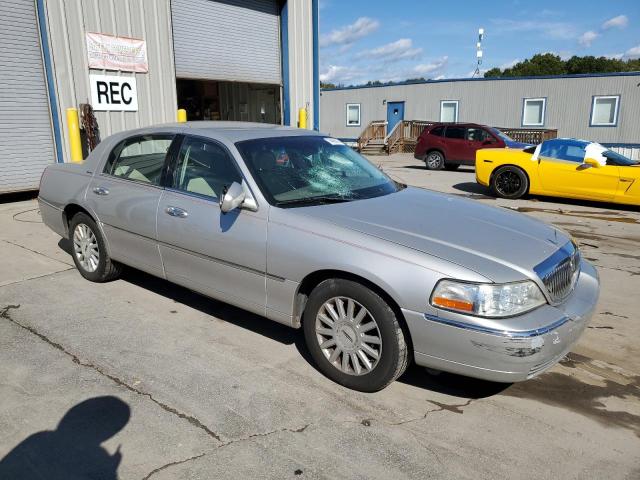 Photo 3 VIN: 1LNHM81W65Y669693 - LINCOLN TOWN CAR S 