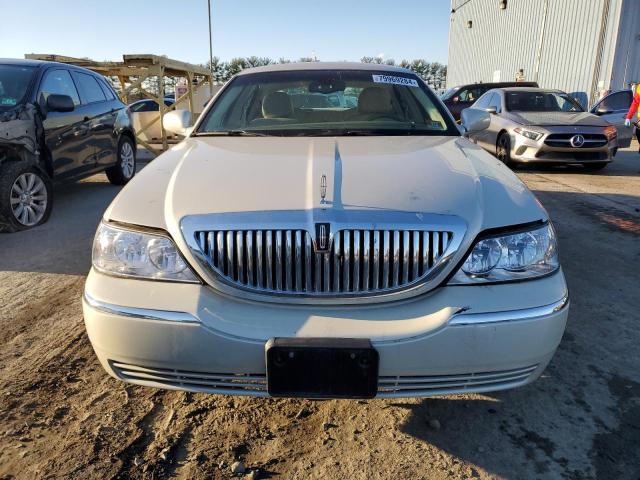 Photo 4 VIN: 1LNHM81W65Y671704 - LINCOLN TOWN CAR S 